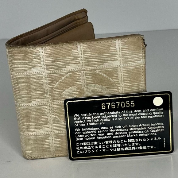 🤎Chanel Beige Canvas Travel Line Bi-Fold Wallet🤎 - Picture 7 of 7